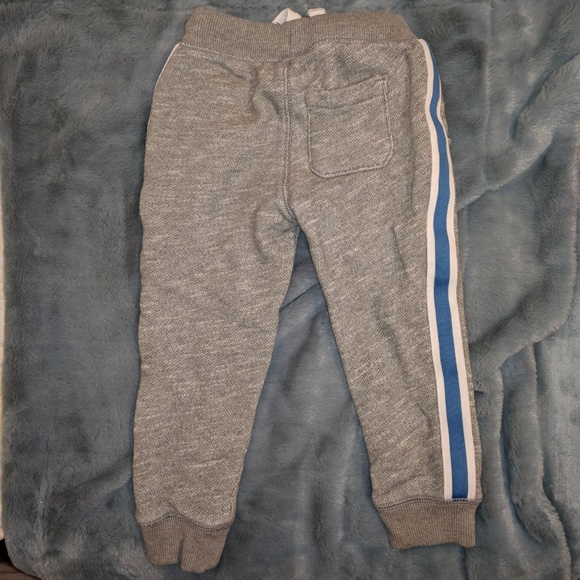 Carter's banded bottom side stripe sweatpants 2T - Picture 2 of 3